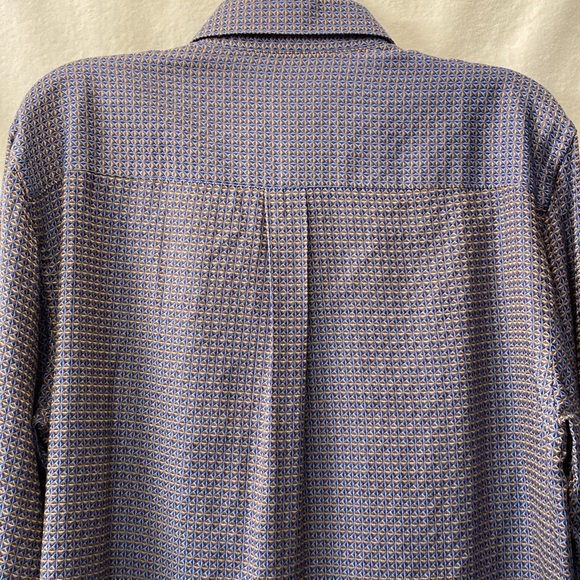 Men's Jhane Barnes Blue Starburst Patterned Silk+Cotton Button-Down Shirt - Picture 3 of 16
